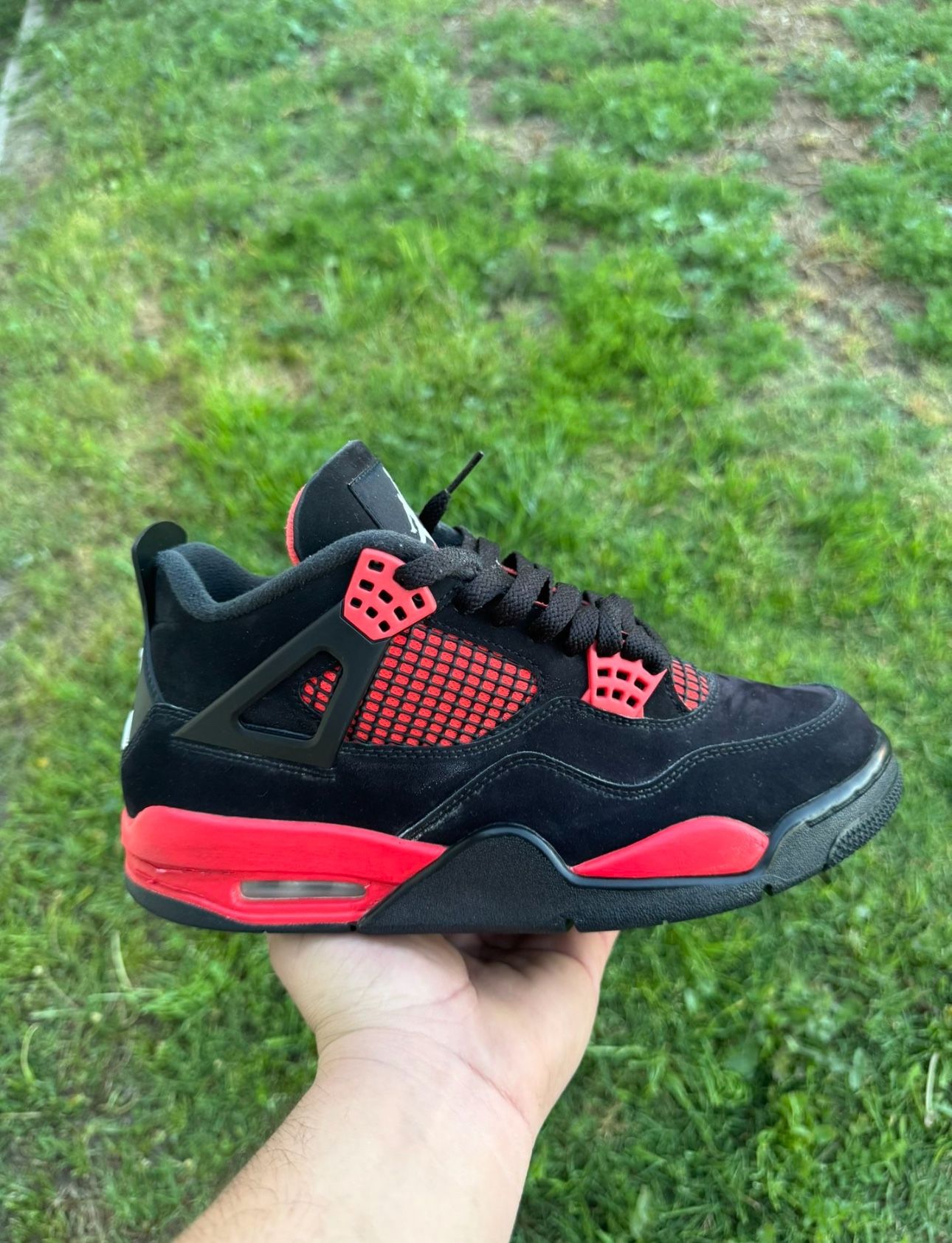 Jordan 4 Retro Red thunders 🔴⚫️ Price Is Nego