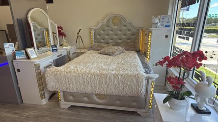 Bedroom Set. Down payment $85
