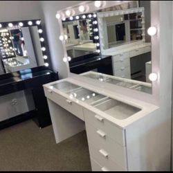 New Vanity With Glass Top