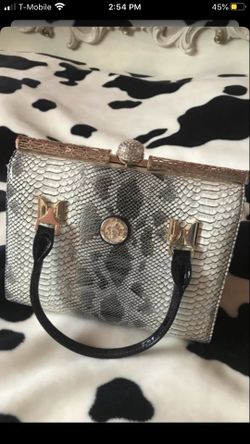 Women’s handbag