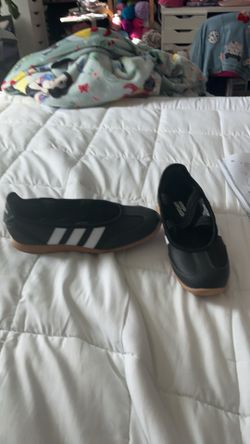 Adidas Berreda Mary Jane’s