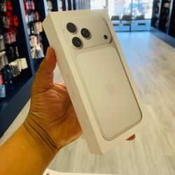 IPhone 17 pro Max unlocked 256GB