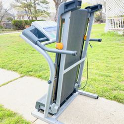 Nordictrack C2150 Treadmill With Incline 