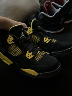 Air Jordan 4 Retro 'Thunder' 2023