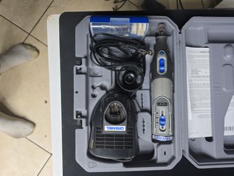 Dremel 8220 Series 12-Volt Max kit and Extra accessories