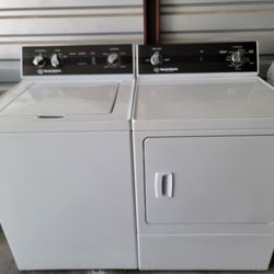 Amazing Set!!! Only 4 Years Old!!! Newest Versions, TR Series, Speed Queen, Commercial Grade, Matching Set with a Gas Dryer!!! Must See To Appreciate!