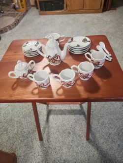 Miniature christmas 4 Pc. tea Set