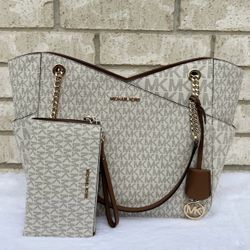 Michael Kors Purse And Wallet 