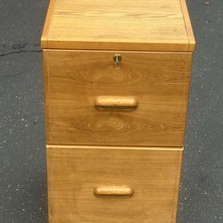 Filing Cabinet with key