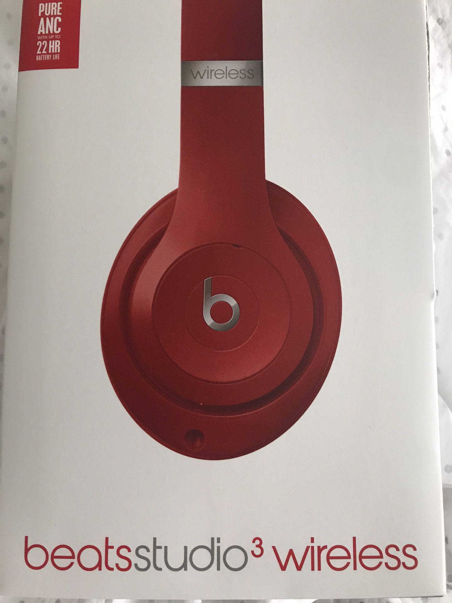 NEW in box. Beats studio 3 wireless . Color red.