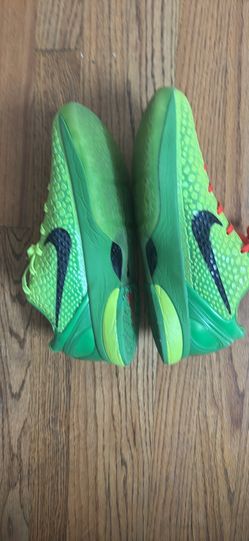 Kobe grinches