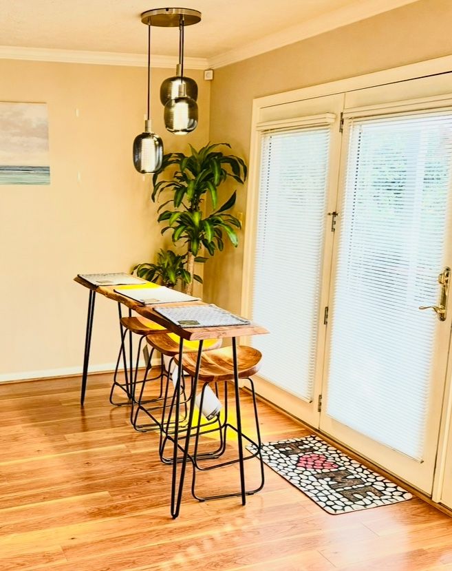 Bar Stool / Dining Table
