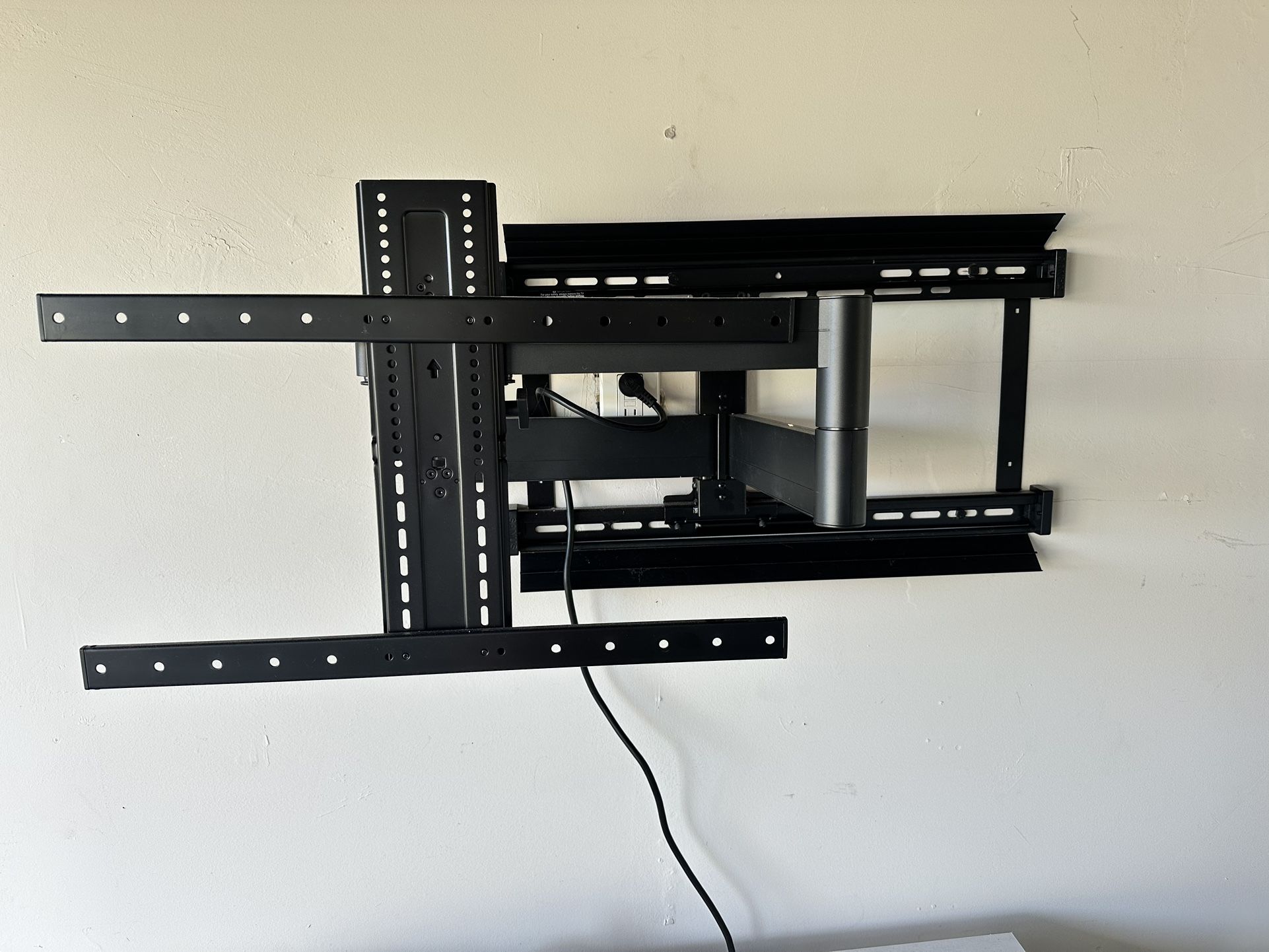 Tv Mount For Up To 70 Inches