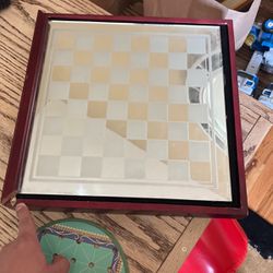 Free Glass Chess Set