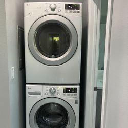 Lg  Stackable Washer And Dryer Gas 