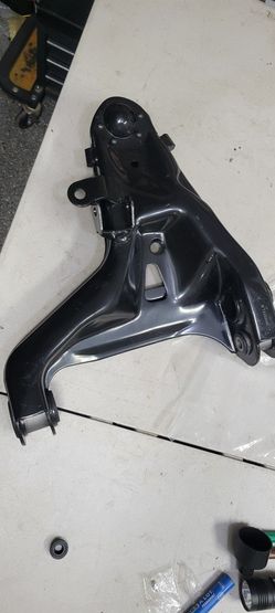 2001---2005 Chevy S10, Blazer / GMC Sonoma, Jimmy  Front Right Lower Control Arm 4x4 Only