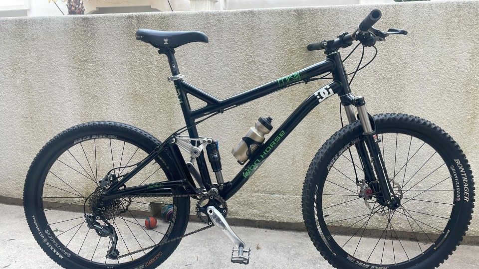 Iron Horse MKIII Elite Full Suspension Mountain Bike
Size 19 M/L