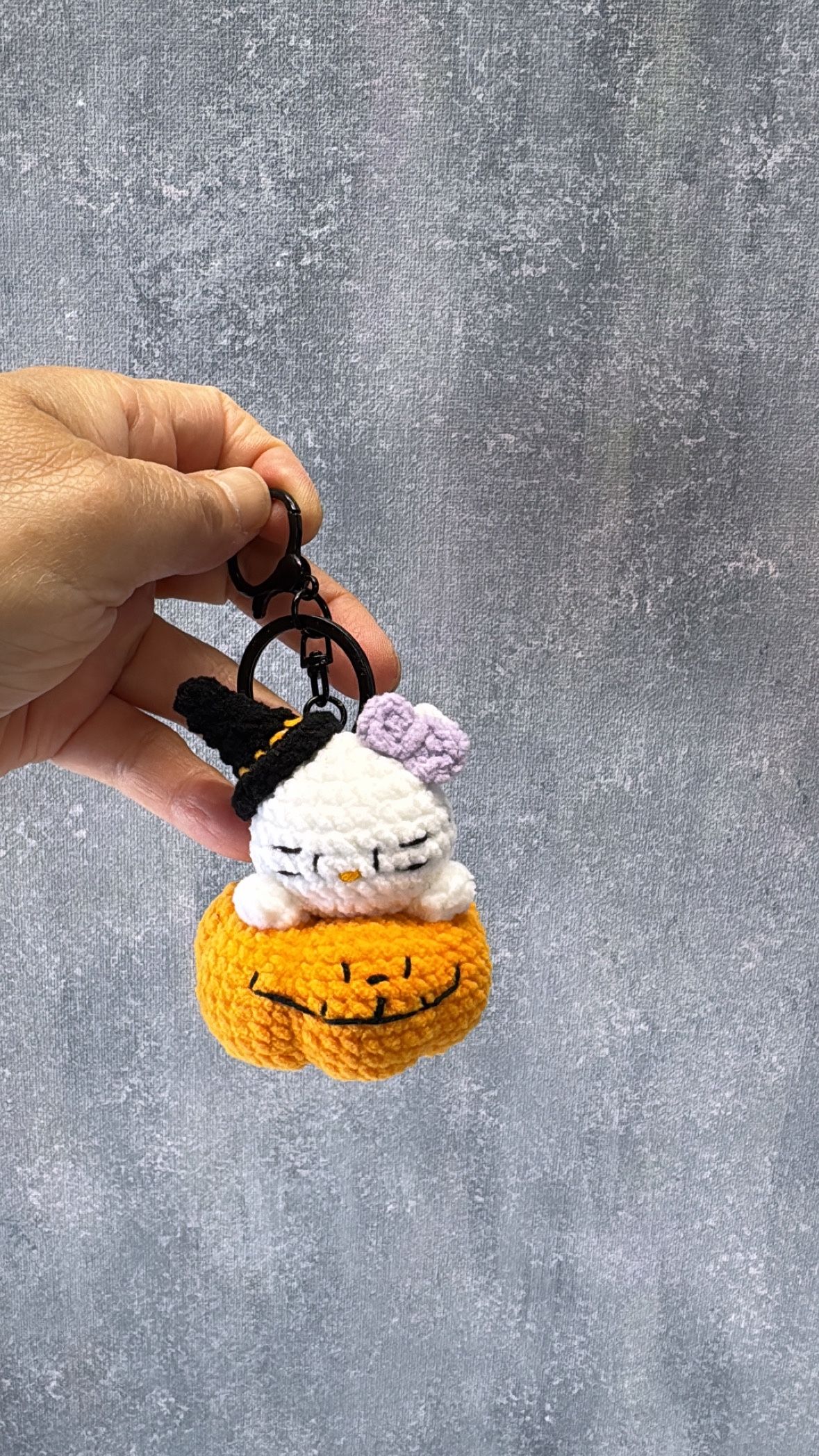 Halloween Kitty With Pumpkin Keychains