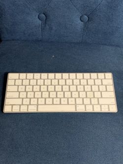 Apple Magic Keyboard A1644 Wireless Bluetooth Rechargeable Silver White