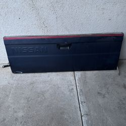 1987 Nissan Pickup Hardbody D21 Tailgate 