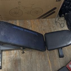 GYM  Chest bench for exercise