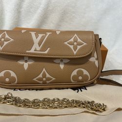 Louis Vuitton Wallet On Chain
