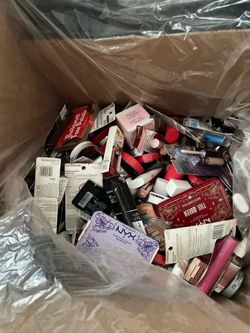 Covergirl, Revlon, L’Oreal, Maybelline, NYX, Mary Kate & Ashley