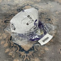 Supreme Boucle Fitted 7 1/2