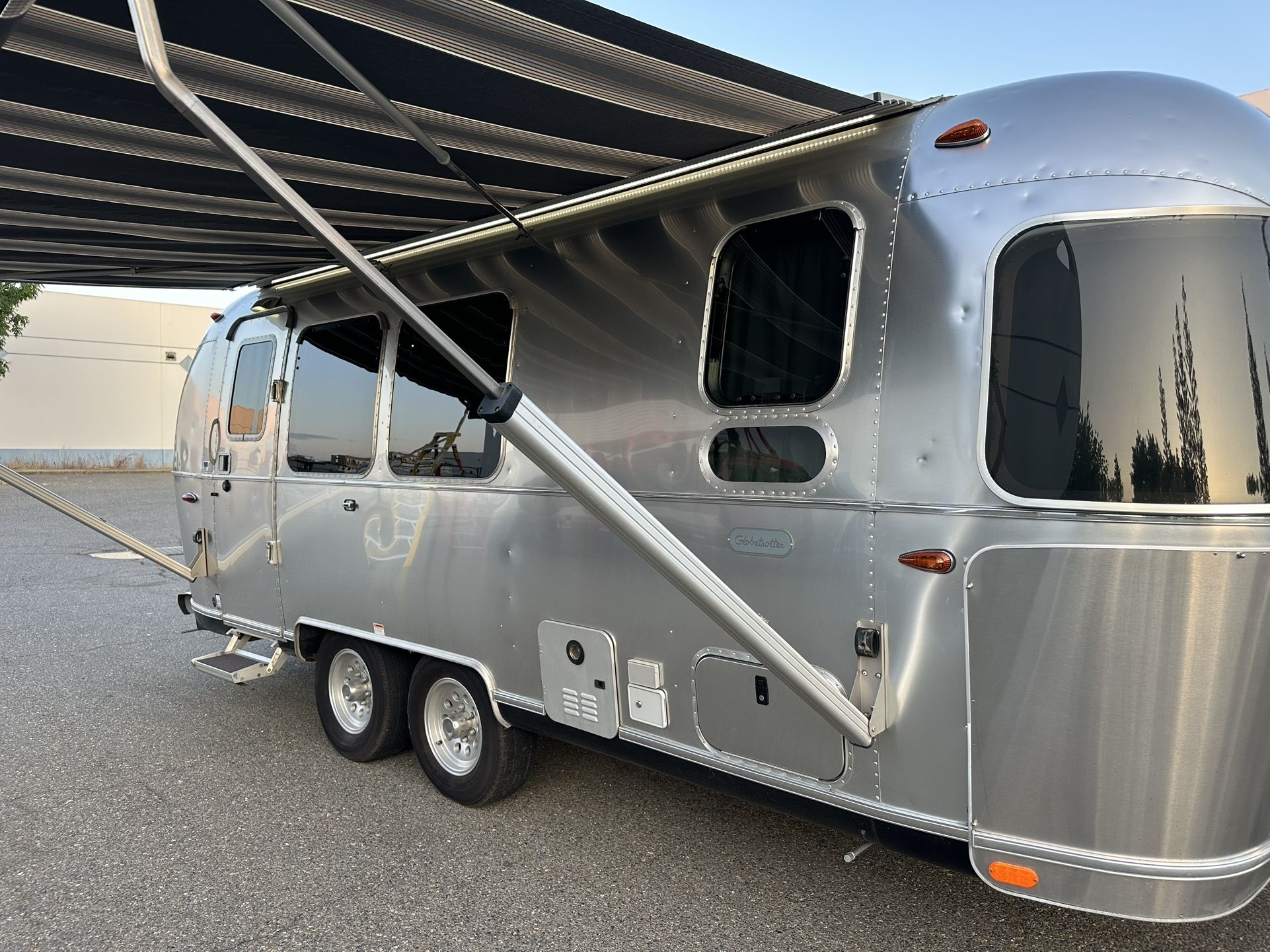 2022 Airstream Airstream GLOBETROTTER 23FB