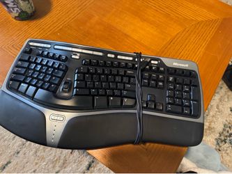 Microsoft Natural Ergonomic Keyboard 4000 v1.0