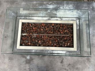 Outdoor Gas Fire Pit Table with Lava Rocks