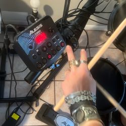 ALESIS TURBO ELECTRIC DRUM SET 