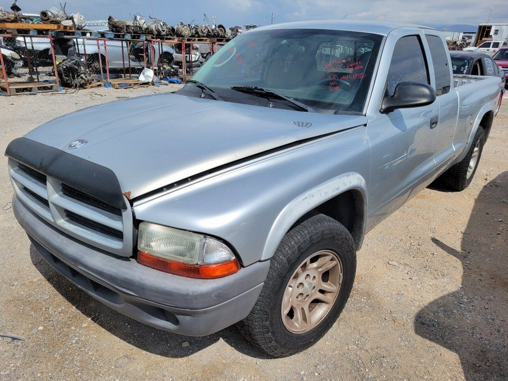 2004 Dodge Dakota PARTS @U-Pull Auto Parts DD3040