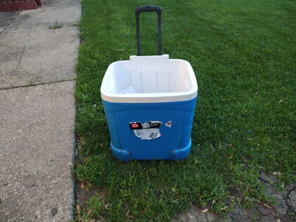 Coolers With Wheels No Cover$20