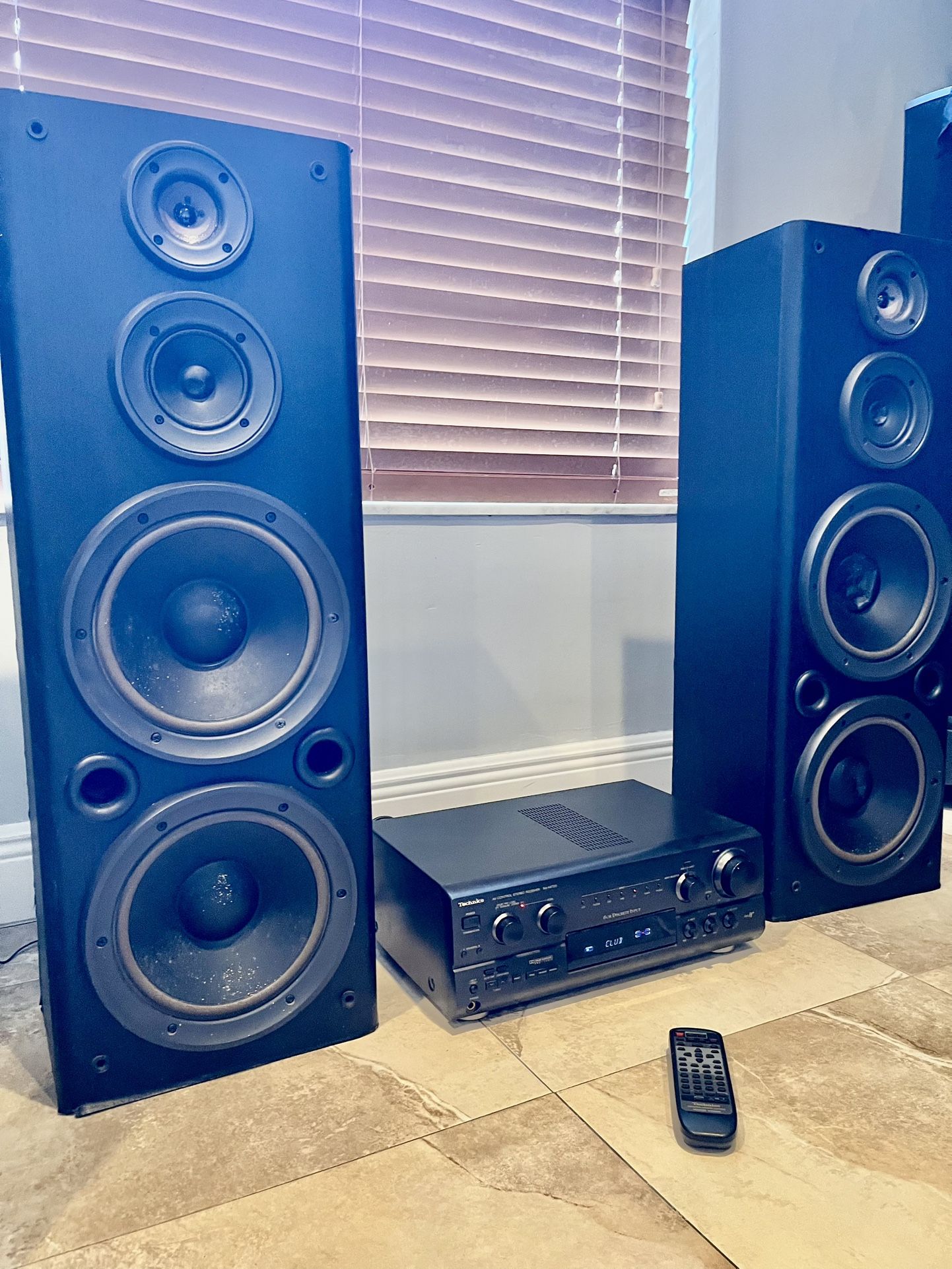 1980’s (2) Technics Speakers & Receiver/Amplifier + Remote!