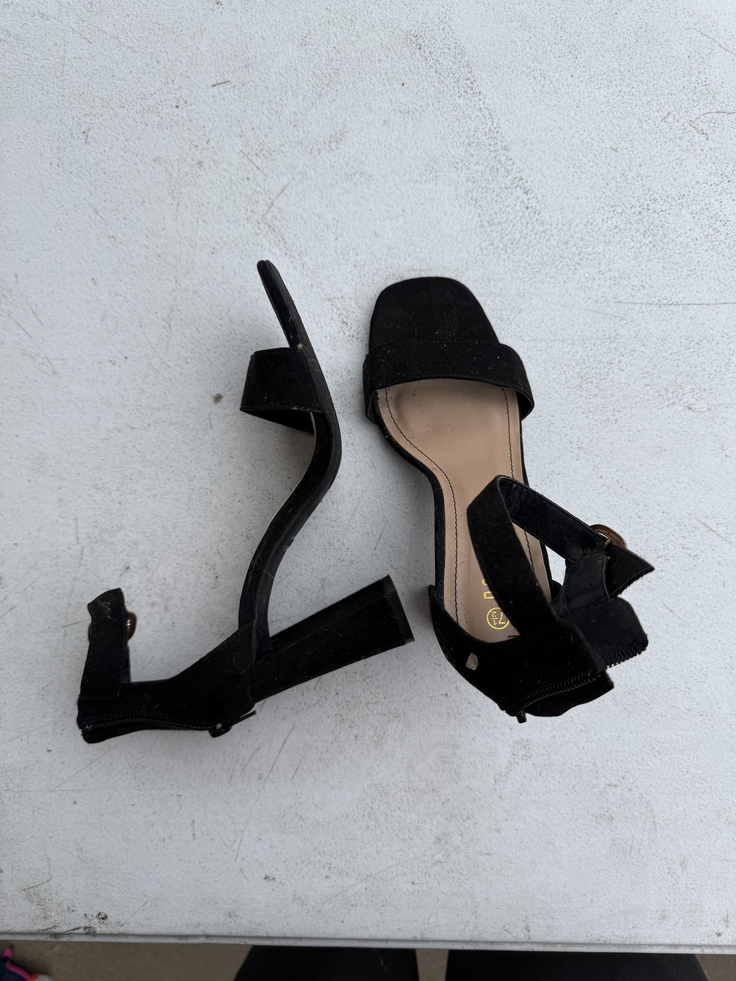 Women’s Black Heels 👠