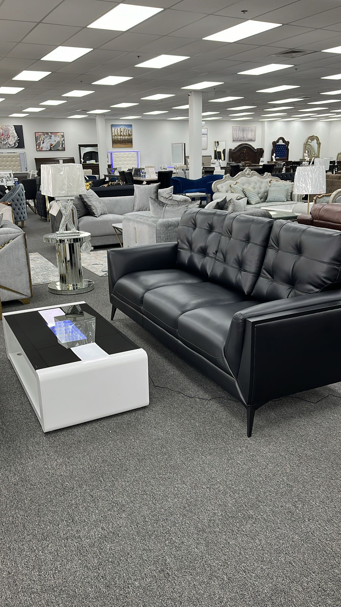 Modern & Sophisticated style Black Leatherette Sofa Set w/Modern Track Arms 