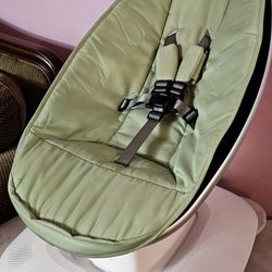 4moms mamaRoo multi-motion baby swing 