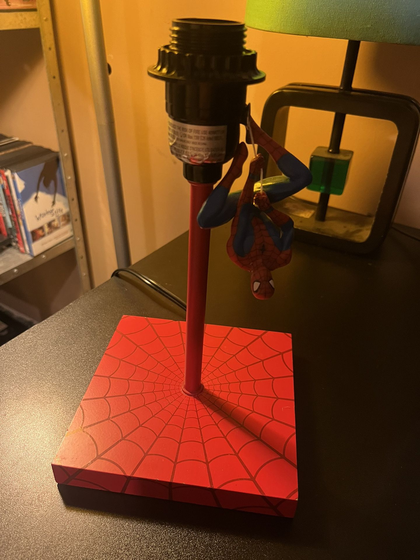 Spider-Man Pull String Lamp (No Shade)