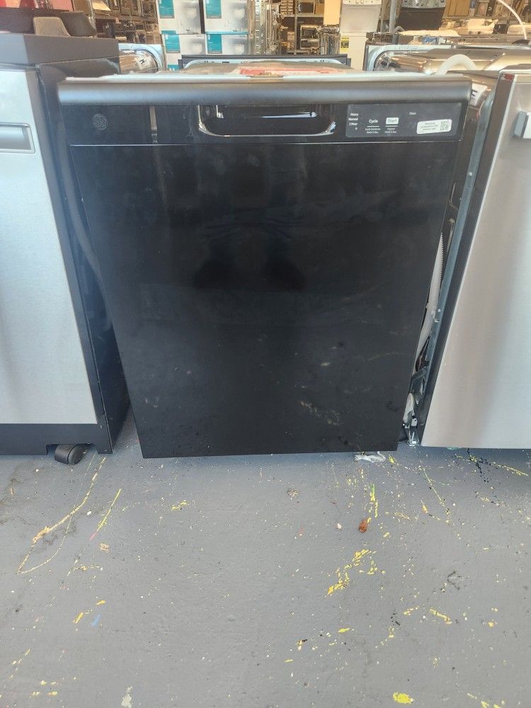 GE 24 Inch Dishwasher Black Stainless GDF450PGRBB