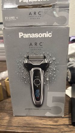 Panasonic Arc5 ES-LV65 Rechargeable Electric Shaver