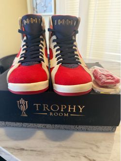 Jordan’s trophy rooms size 10 M