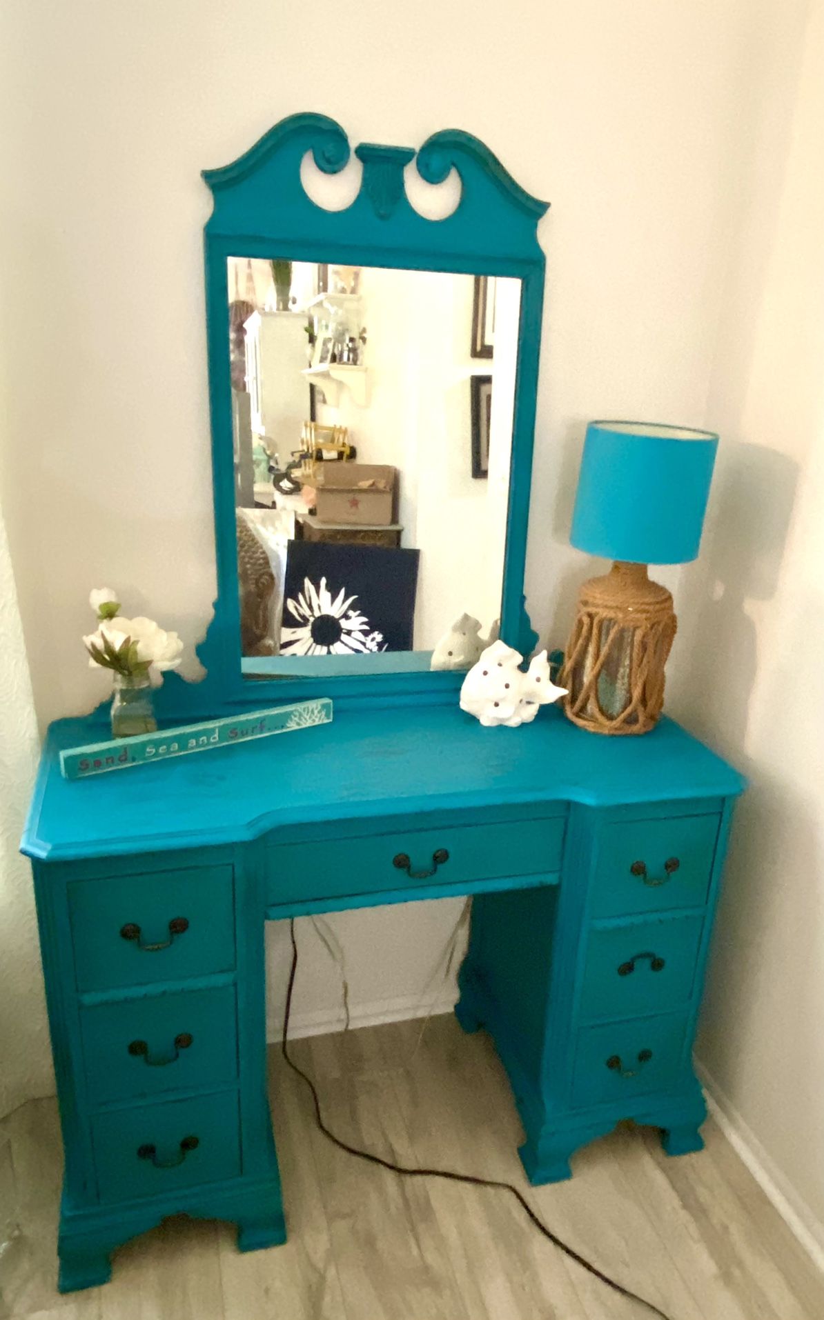 Beautiful Antique Vintage 1930’s - 1940’s Makeup Vanity With Mirror