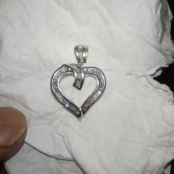 10k Vintage Diamond Pendant 