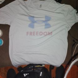 Mena Size M Under Armour Shirt