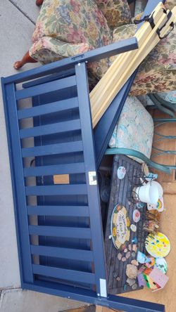 Free Full Size Blue Bed Frame - Missing Middle Metal Support