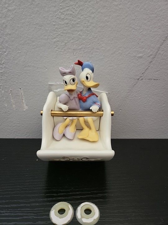 Disney Lenox Mickey & Friends Ferris Wheel Replacement Part Donald & Daisy (A)