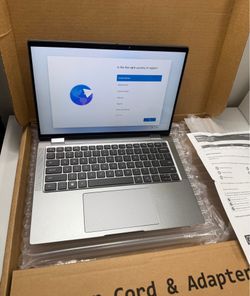 Dell Latitude 7440 2-IN-1  i7-1365U 32GB DDR5 256GB SSD