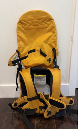 MiniMeis Toddler Shoulder Carrier – Yellow/Black