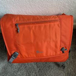 Lowepro  Nova Sport 35L AW Camera Bag (Pepper Red)